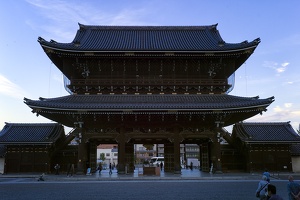 Higashi Hongan Ji