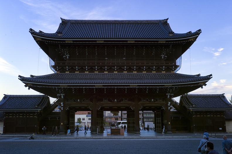 02 - Kyoto - 10 - Higashi Hongan Ji 14.jpg