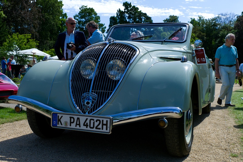 peugeot_402.jpg