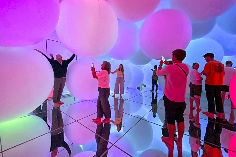 01 - Tokyo - 08 - TeamLab Planets 05.jpg